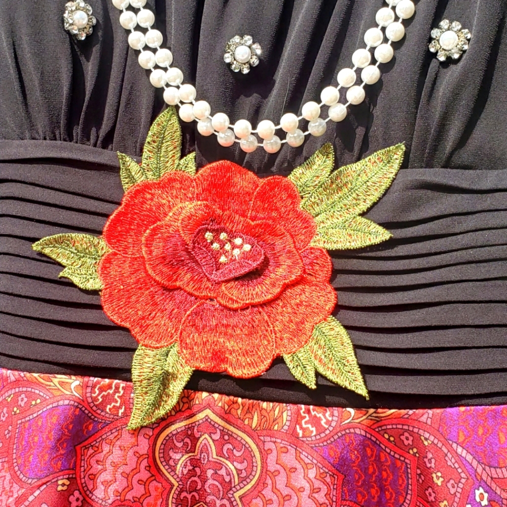 Long black and red woman dress